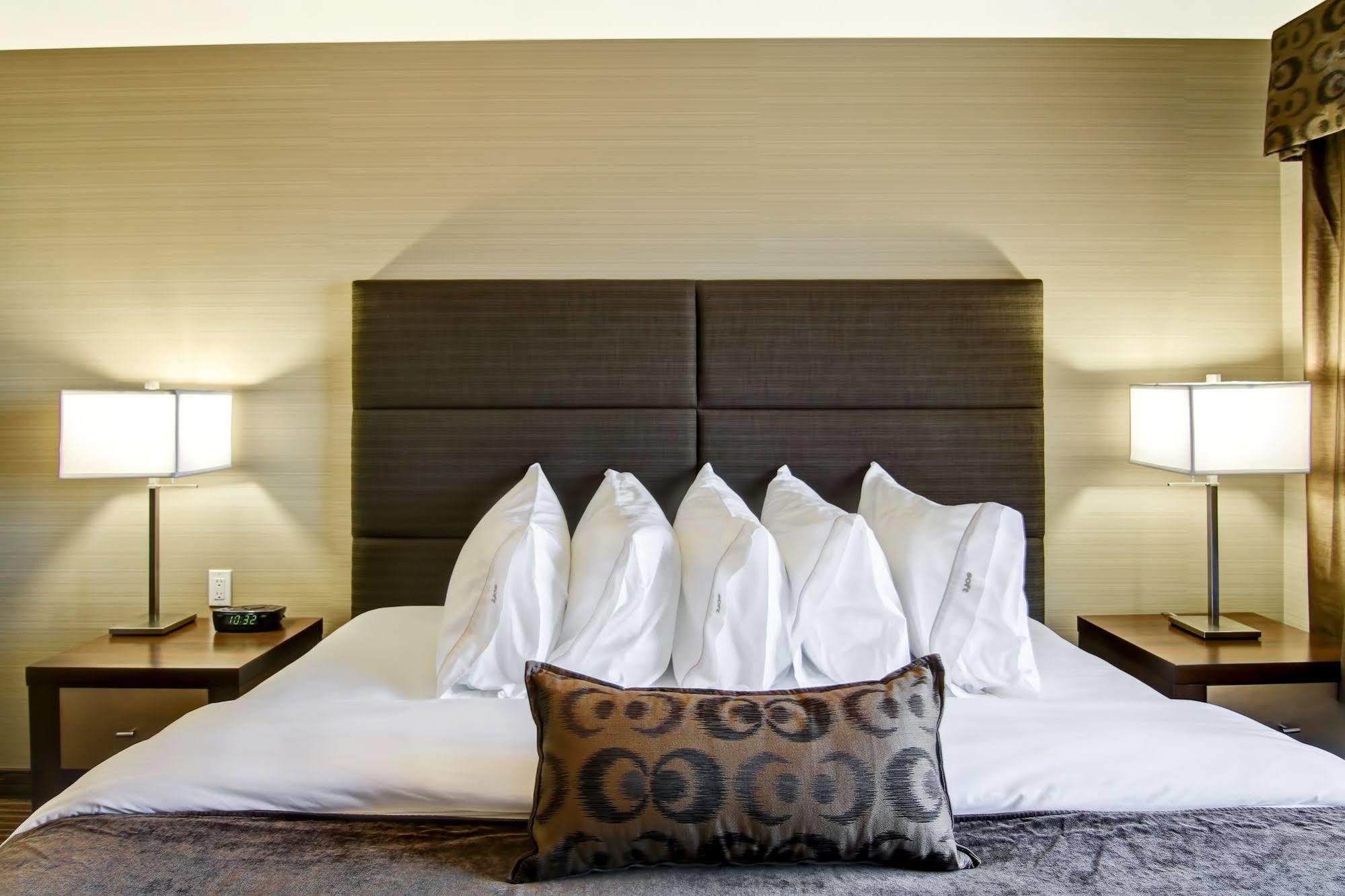 Canalta Hotel Shaunavon Ngoại thất bức ảnh