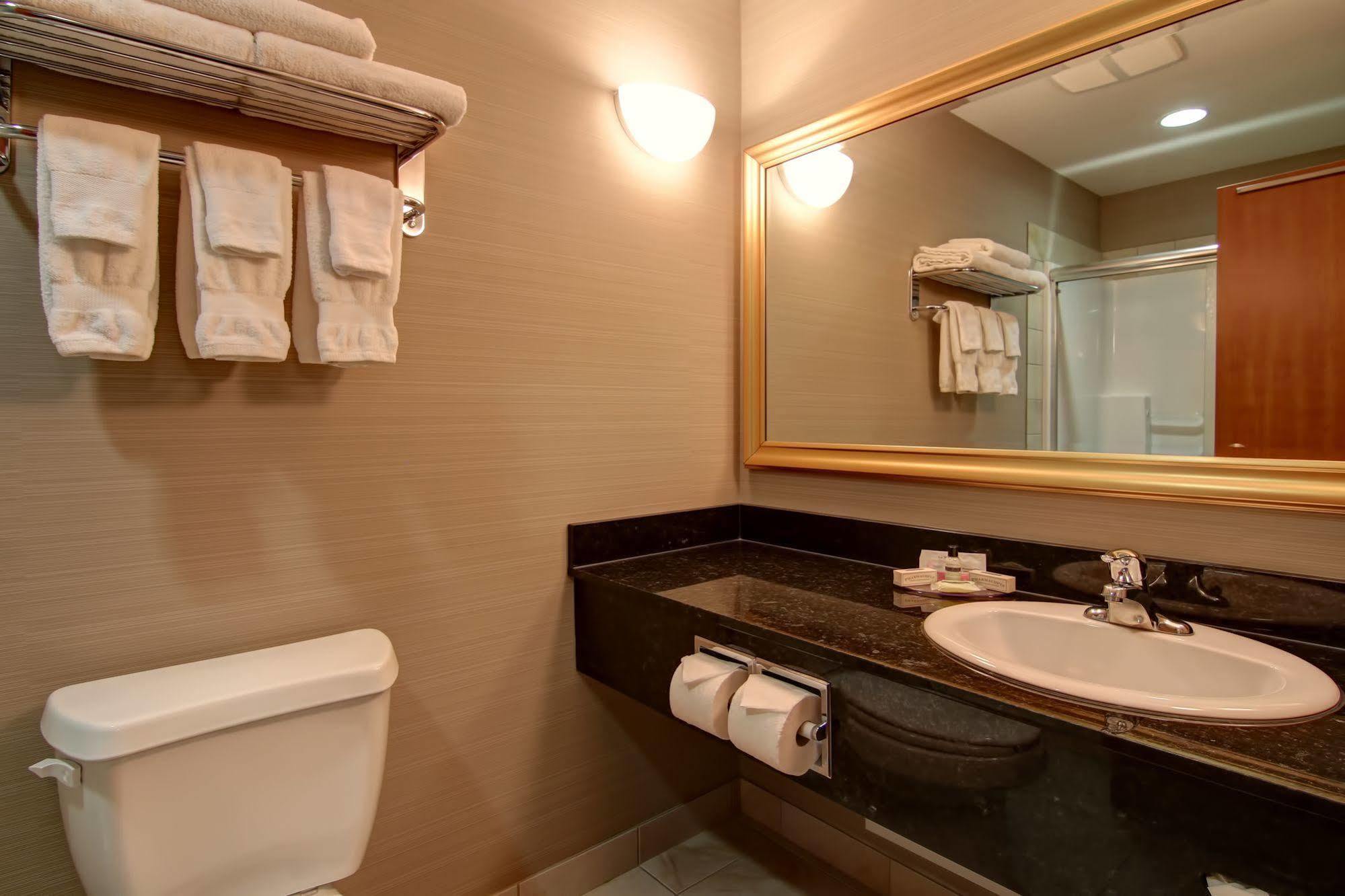 Canalta Hotel Shaunavon Ngoại thất bức ảnh